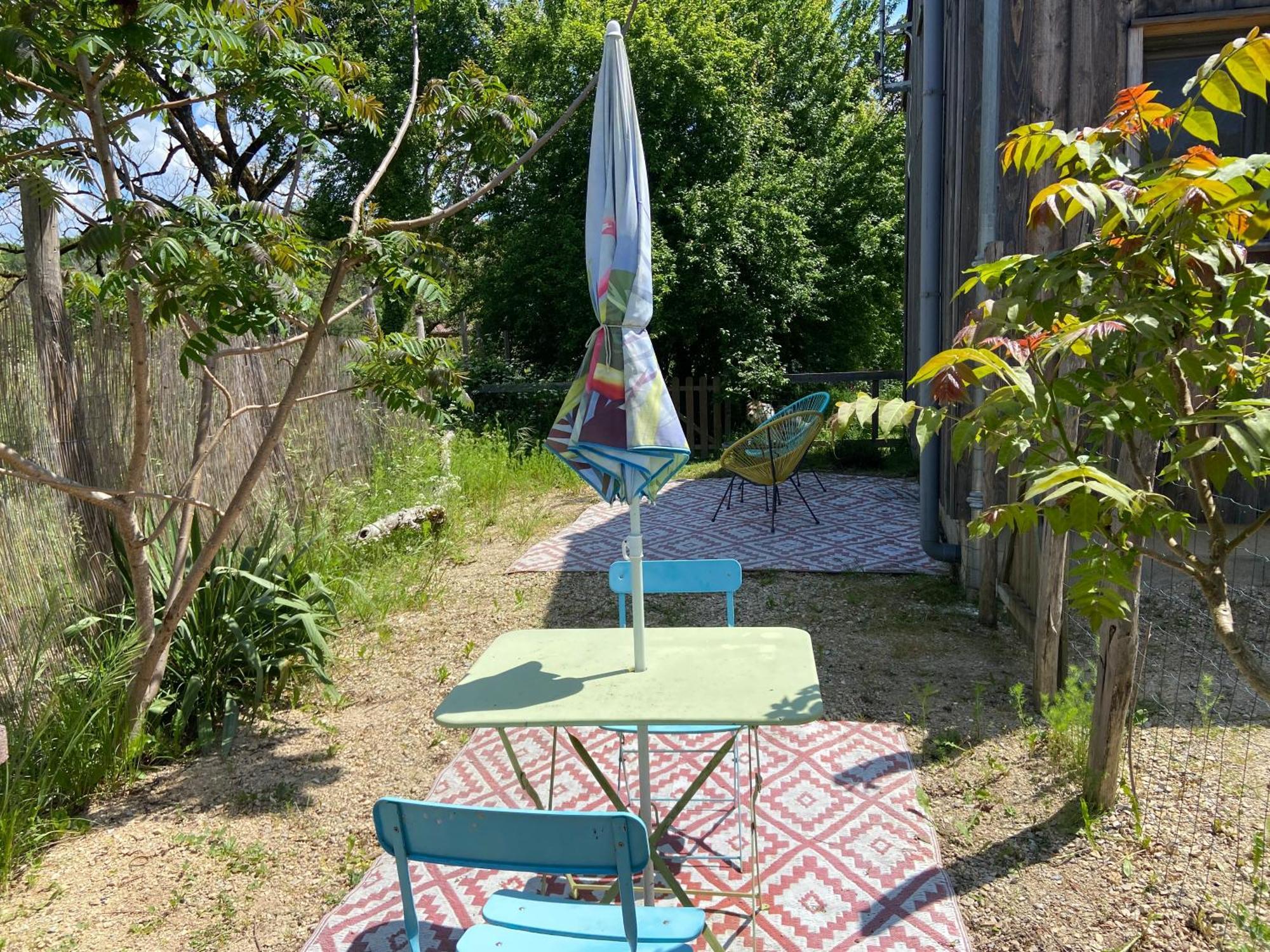 Valojoulx Gite Wildflower Lane מראה חיצוני תמונה